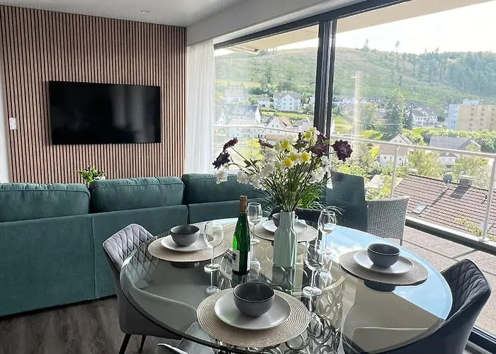 Stylische Wohnung, Toller Ausblick Selbst-Check-In