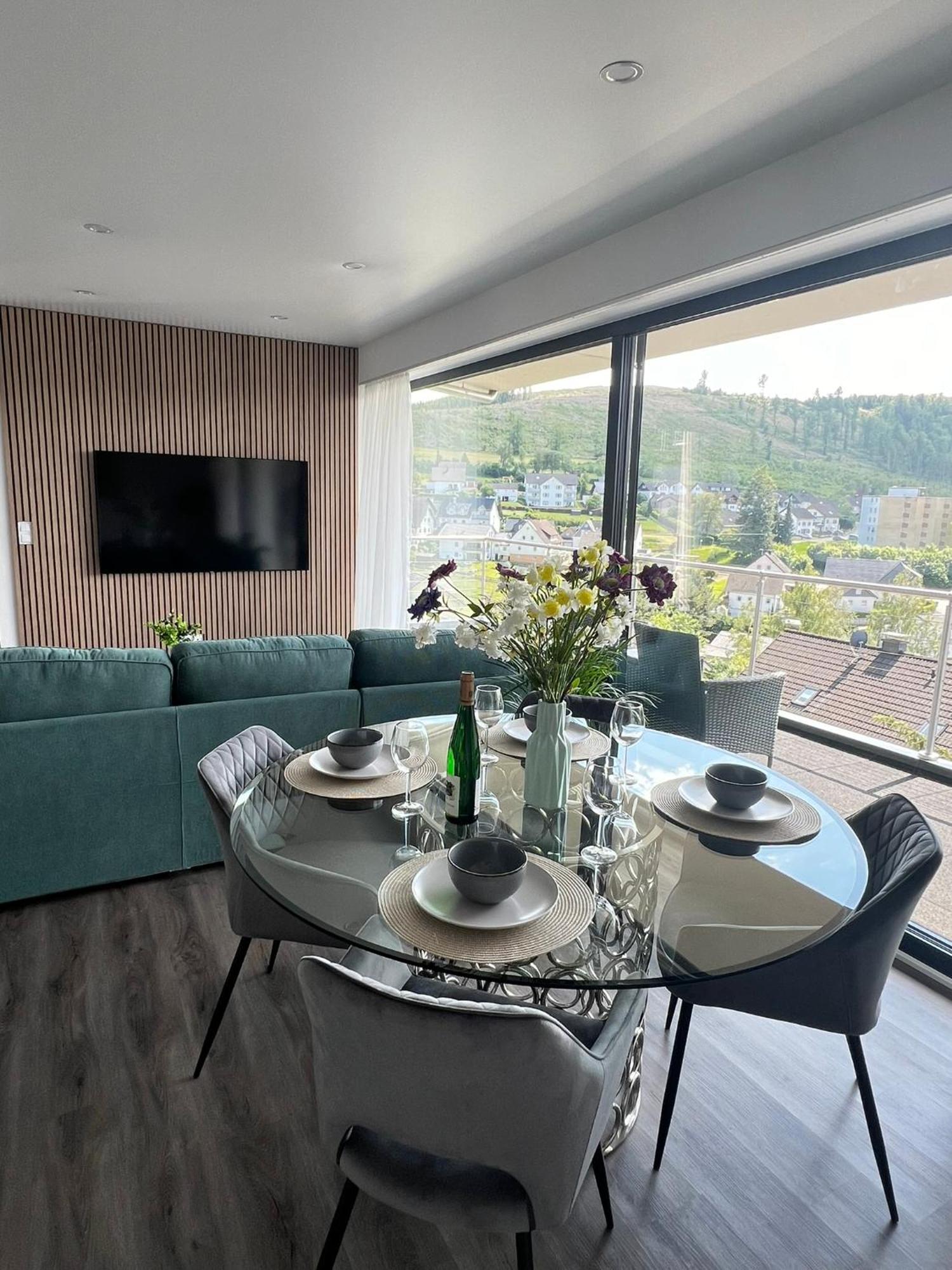 Stylische Wohnung, Toller Ausblick Selbst-check-in